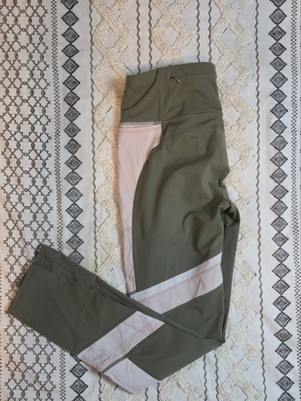 Sweaty Betty Olive and Light Pink Colorblock Leggings